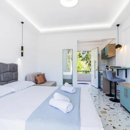 Anais Luxury Living - &grey By Corfuescapes *